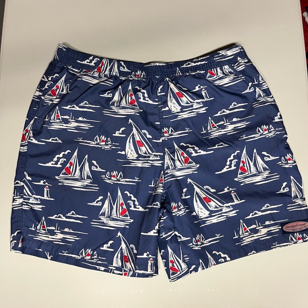 Vineyard Vines Men Swim Trunks size Large